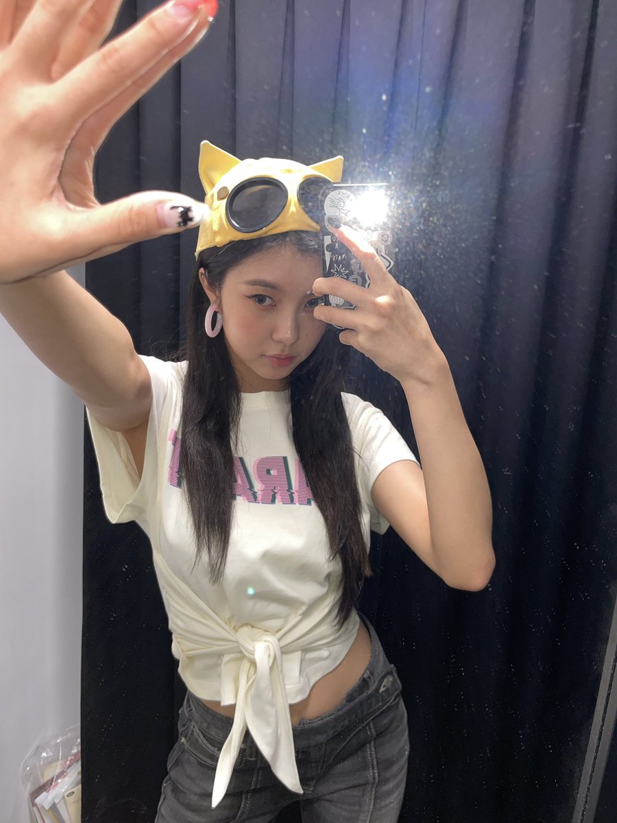 official_kep1er's tweet photo. Firstlook🐱

#김다연 #DAYEON
#Kep1er #케플러 https://t.co/RFFPoyUXOb