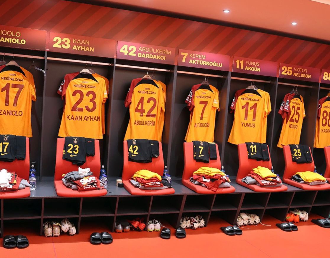 📸 M. Başakşehir maçı öncesi soyunma odamız hazır! ✅ #GSvİBFK