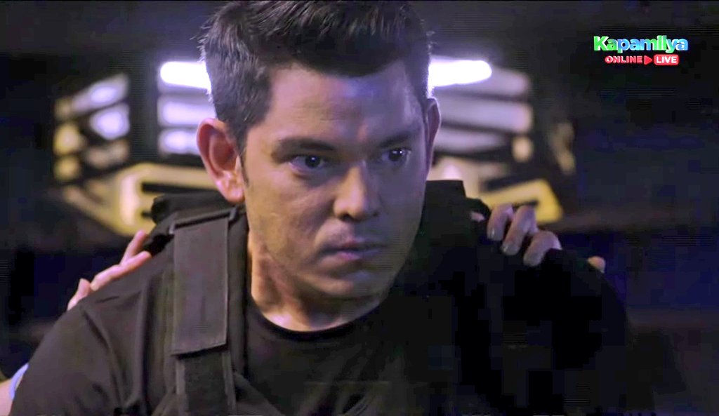 AM_Fanatics's tweet photo. Isang naghahamon at isang hinahamon. Ang TENSYON naman nito. In fairness ah galing nila pareho. Ramdam ang matinding galit. #TIHRetribution

@APMartinez61 @CelebCon @StarCreativesTV @teamgutierrez https://t.co/tXkYHMyCya