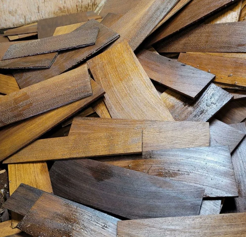 G&amp;R is at it again! Another large batch of the very popular #1 grade "Cedartone" stained sidewall shingles. Cedartone is a transparent stain with some extra pigments added that prolong the fresh look...who doesn't love how amazing that looks?! It's a real head turner! #grcedar