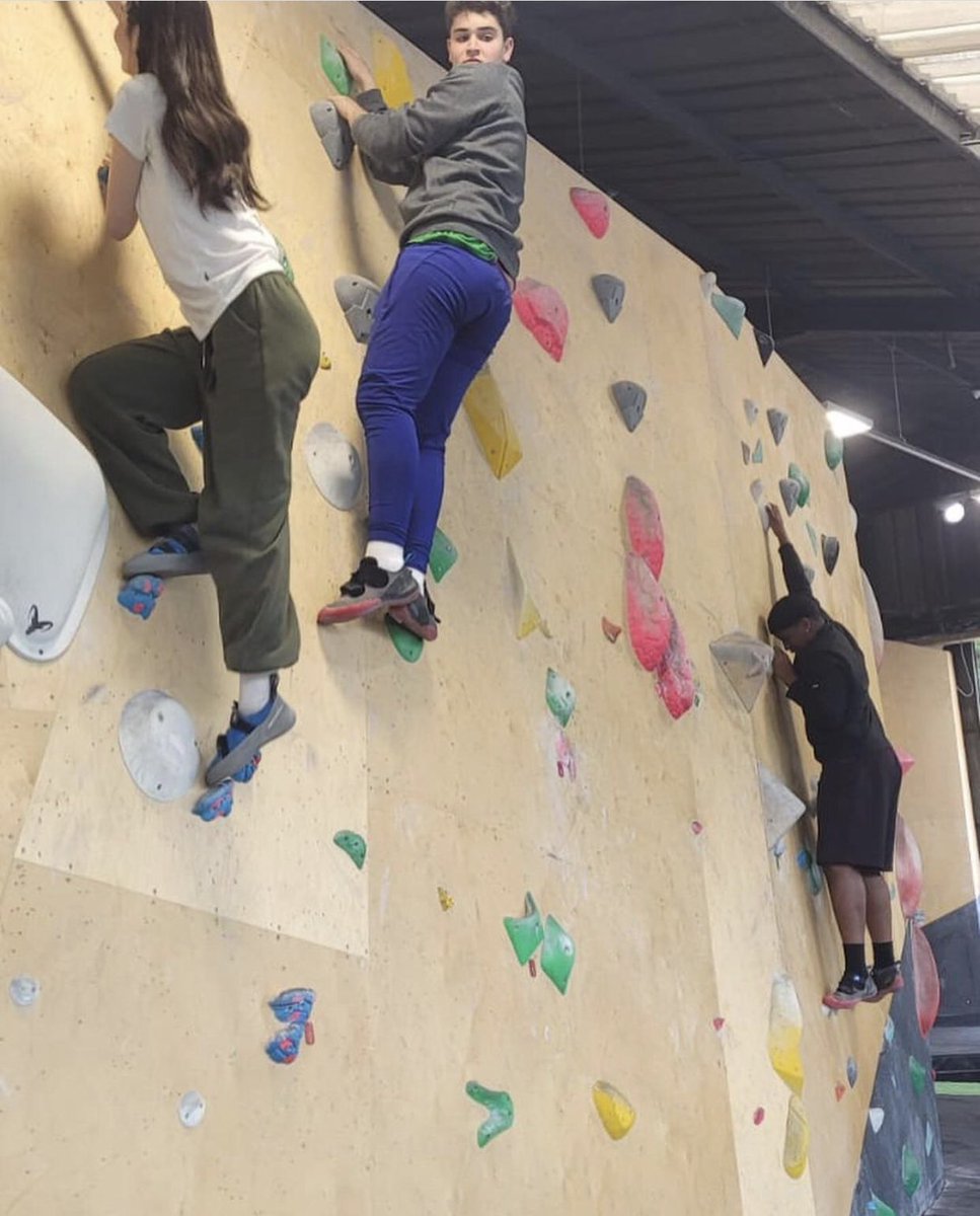 @SexeysBoarding (@sexeysboarding) on Twitter photo Boarders enjoying learning about bouldering at Frome boulder rooms! <a href="/SexeysSchool/">Sexey's School</a> <a href="/EdQuantock/">QuantockEdTrust</a> <a href="/cullenhp_helen/">Helen.Cullen</a> <a href="/BSAboarding/">BSA Boarding</a> <a href="/UKBSA/">The BSA Guide</a> <a href="/FromeCouncil/">Frome Town Council</a> #bouldering #climbing #iloveboarding Boarders enjoying learning about bouldering at Frome boulder rooms! <a href="/SexeysSchool/">Sexey's School</a> <a href="/EdQuantock/">QuantockEdTrust</a> <a href="/cullenhp_helen/">Helen.Cullen</a> <a href="/BSAboarding/">BSA Boarding</a> <a href="/UKBSA/">The BSA Guide</a> <a href="/FromeCouncil/">Frome Town Council</a> #bouldering #climbing #iloveboarding