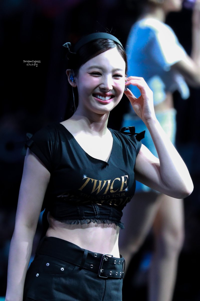 230507🩵
#트와이스 #나연 #ナヨン #NAYEON
#TWICE_5TH_WORLD_TOUR
#READYTOBE_IN_MELBOURNE_D2