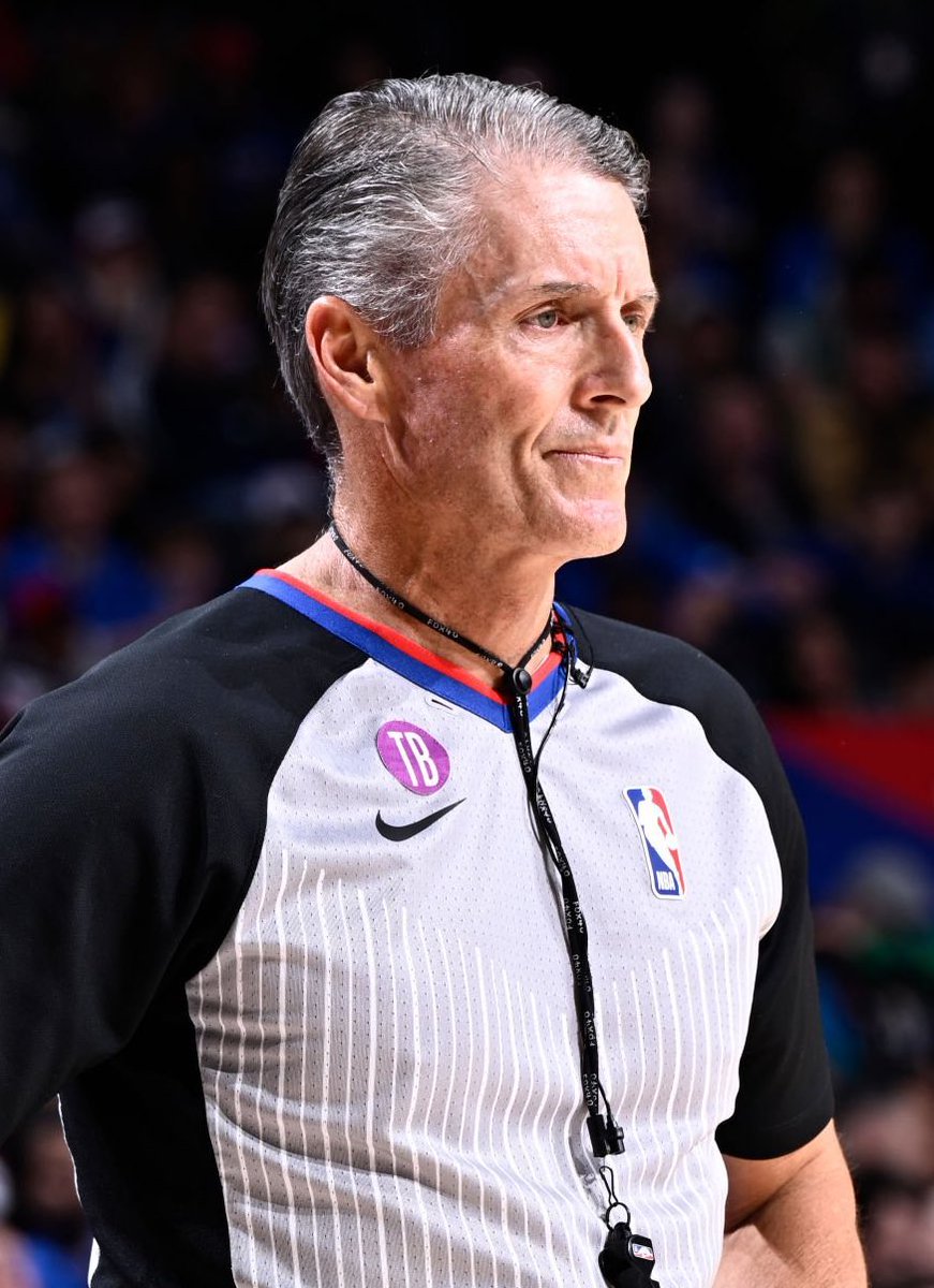 TheDunkCentral's tweet photo. Scott Foster is the Crew Chief for tonight’s Lakers-Warriors game https://t.co/CJN8jHKkhv