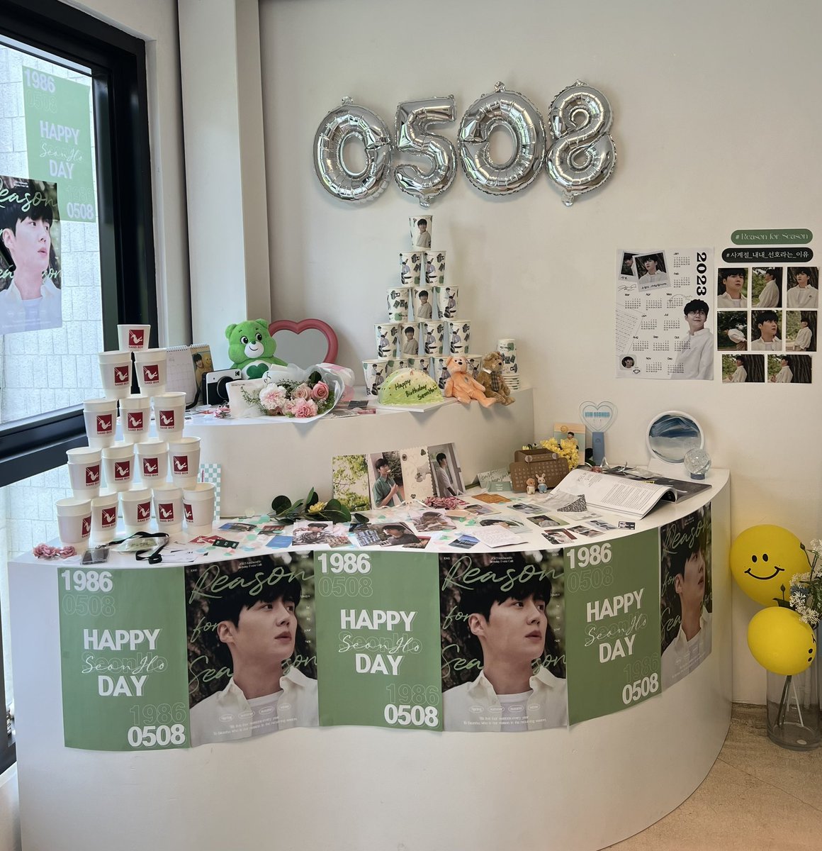 prefer_sh58's tweet photo. 💙230508 선호 생카 첫 방문💙

공강이 있어서 급하게 오늘 다녀왔다🤗
선호 생일날 방문해서 더 행복했던 순간 ◡̈ 
사진들도 하나같이 다 너무 예뻤어요🫶🏻
덕분에 너무 행복한 하루였어요😍
생카 준비해주셔서 감사합니다!

#𝑅𝑒𝑎𝑠𝑜𝑛_𝑓𝑜𝑟_𝑆𝑒𝑎𝑠𝑜𝑛
#사계절_내내_선호라는_이유 https://t.co/dwnk7s8Pob