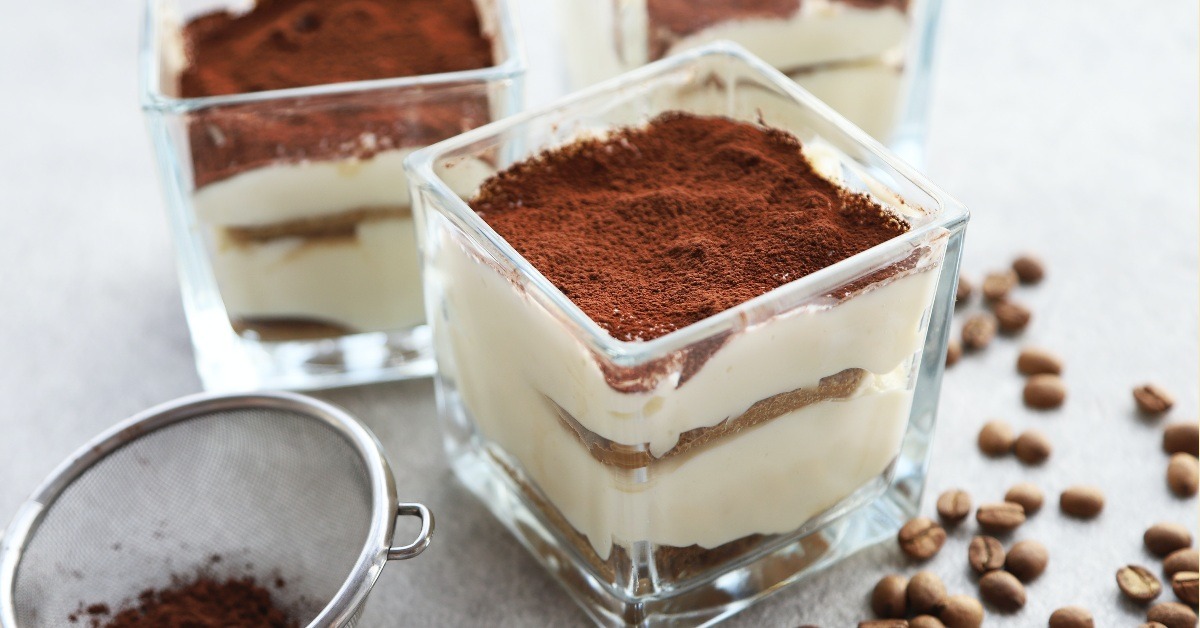 HelloDreambeans's tweet image. Coffee and desserts: A match made in heaven! Indulge in this amazing pairing of our Bourbon Manizales coffee with a slice of velvety tiramisu. Your taste buds will thank you! #Coffee #Dessert #CoffeeDesserts #SweetSips #Ireland ☕