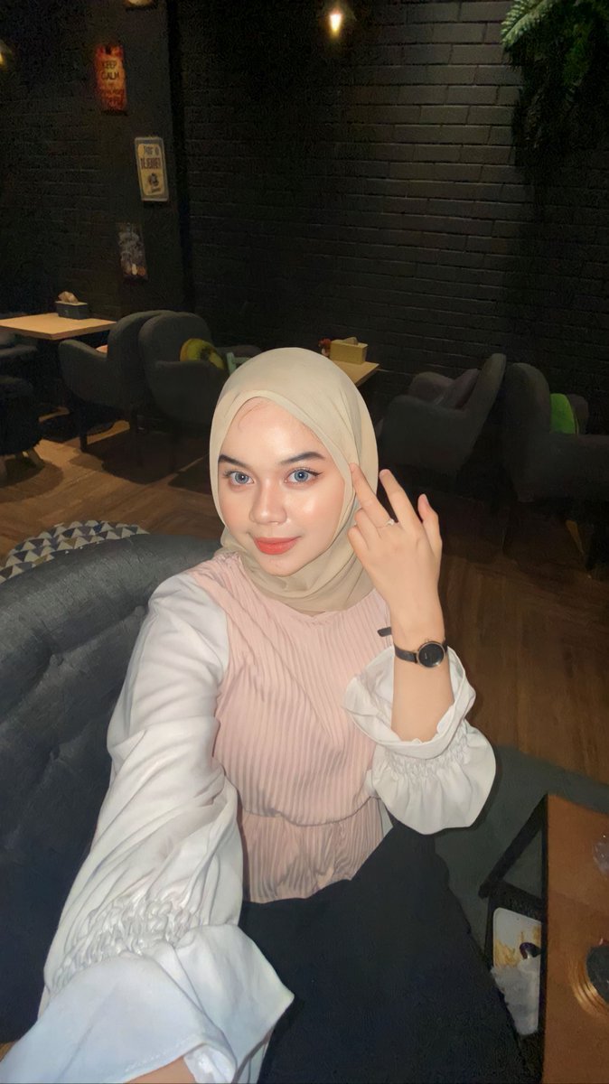 riissaif's tweet photo. makeup ttp aman setelah menerjang badai seorang diri;( https://t.co/RalUDr6OPt