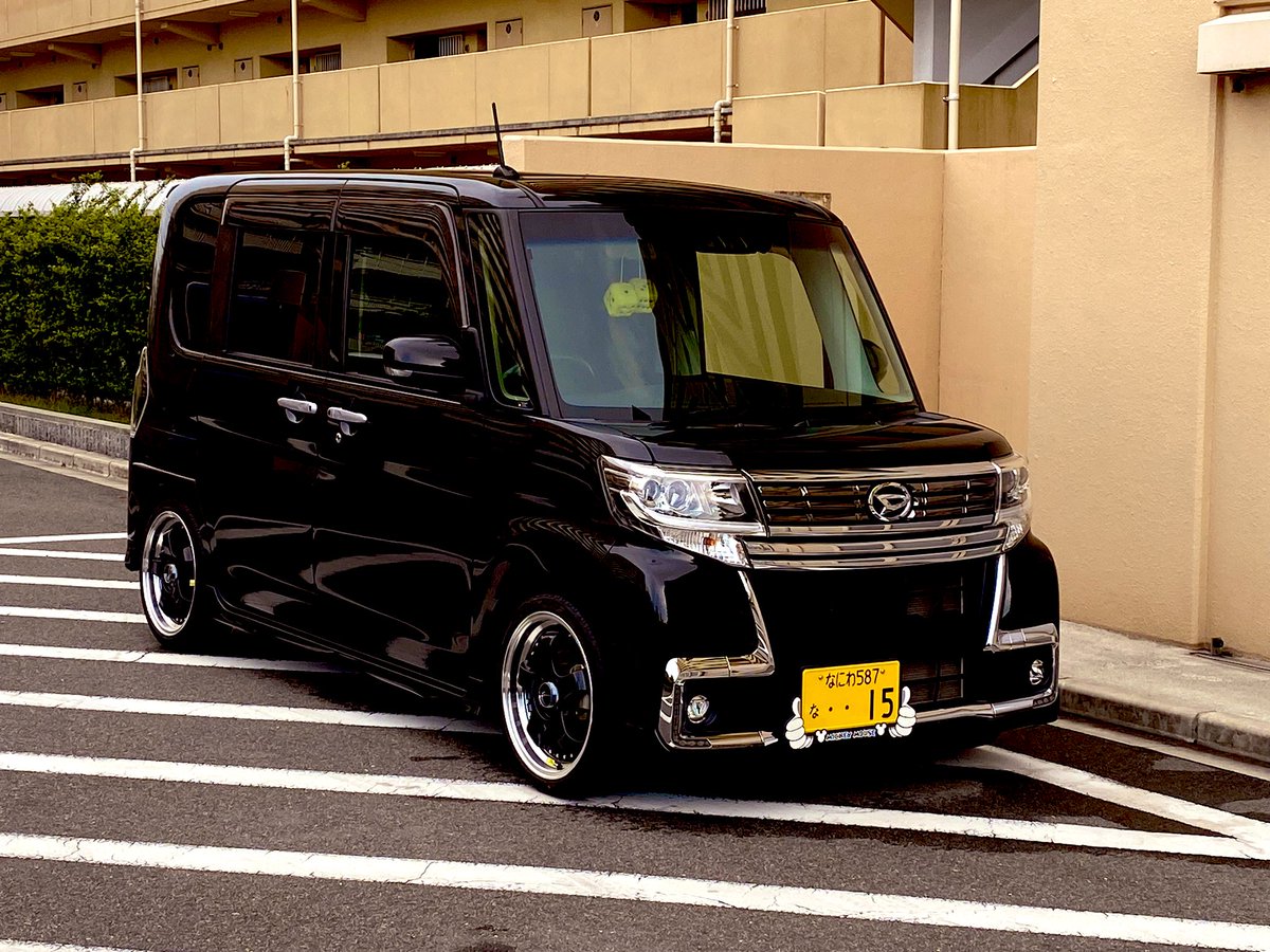 hrn_akcp's tweet photo. 🚘🖤💛 https://t.co/fYboFlDplR