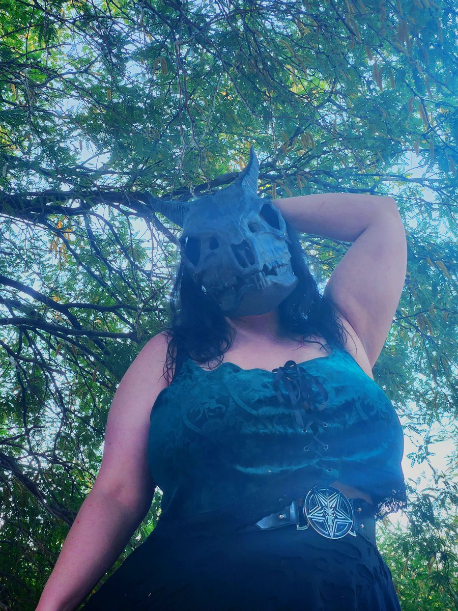 MajinBooBeez's tweet photo. #taurusseason #astrology #horns #bull #plussize #alternative #plussizealternative #plussizemodel #biggirlgang #bigbellygang #bodypositivity #everybodyisbeatiful #embraceyourself #effyourbeautystandards #plussizecosplay #alternativebiggirl https://t.co/mKMnvHpZ4H