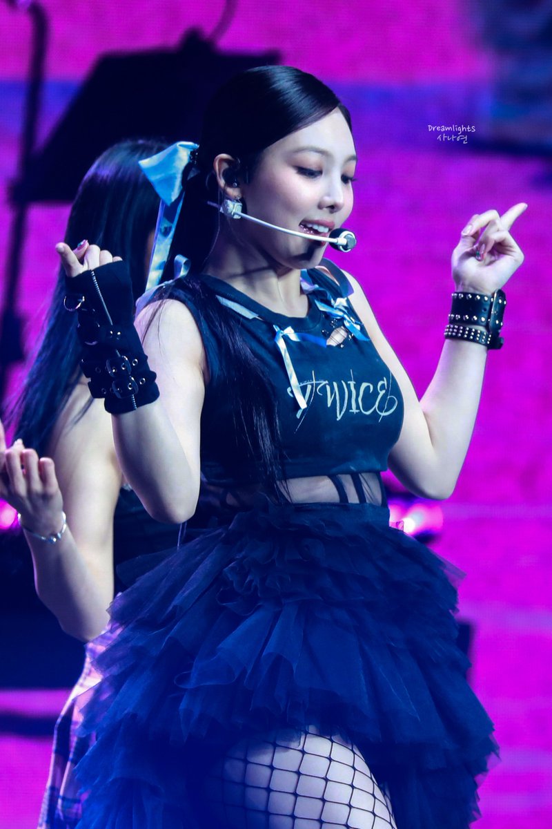 230507🩵
Pop
#트와이스 #나연 #ナヨン #NAYEON
#TWICE_5TH_WORLD_TOUR
#READYTOBE_IN_MELBOURNE_D2