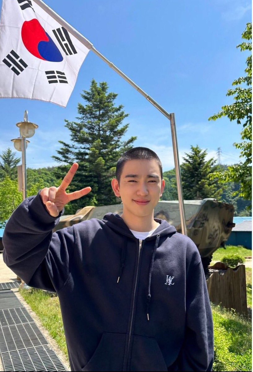 got7J0922's tweet photo. 無理せず頑張ってね〜！
終わったら早く会おうね！
それまで仕事頑張って、たっくさん貯金して待ってるね！！
元気でいてね！
あいしてる！💞
#Jinyoung #GOT7 @JINYOUNG https://t.co/CHDx4g0G5Z