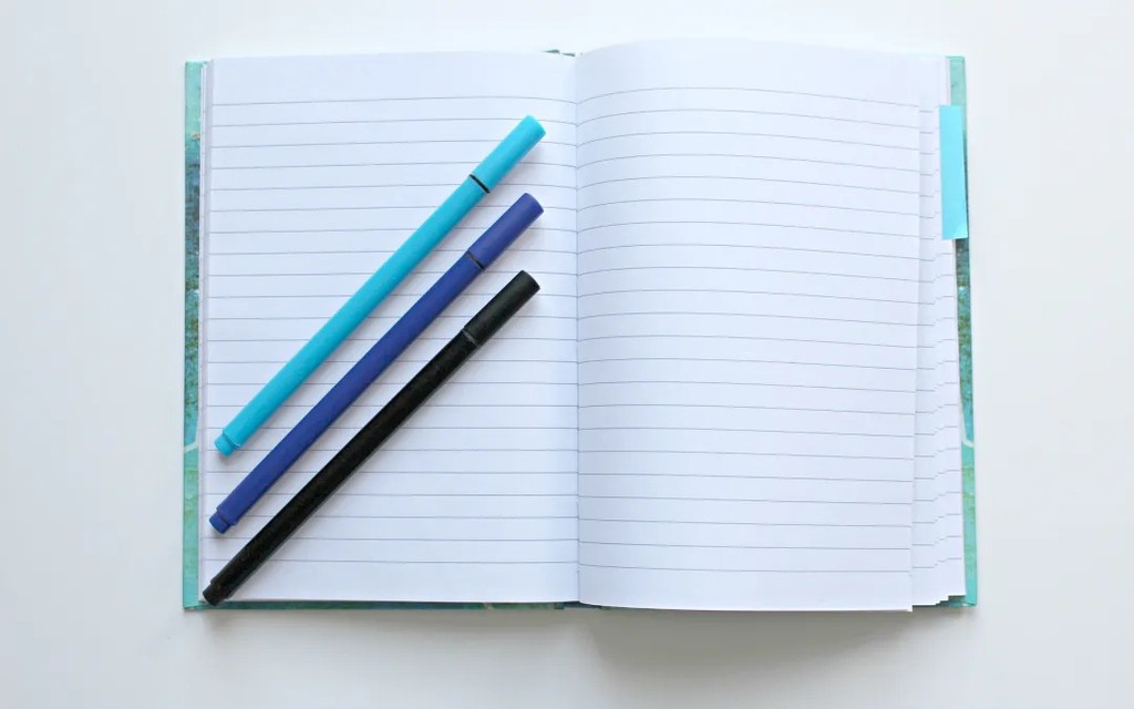Say goodbye to the struggles of summarizing your manuscript

Read the full article: Announcing the AI-based synopsis generator
▸ lttr.ai/ABcwi

#Amwriting #Synopsis #Amquerying #ai #SynopsisGenerator