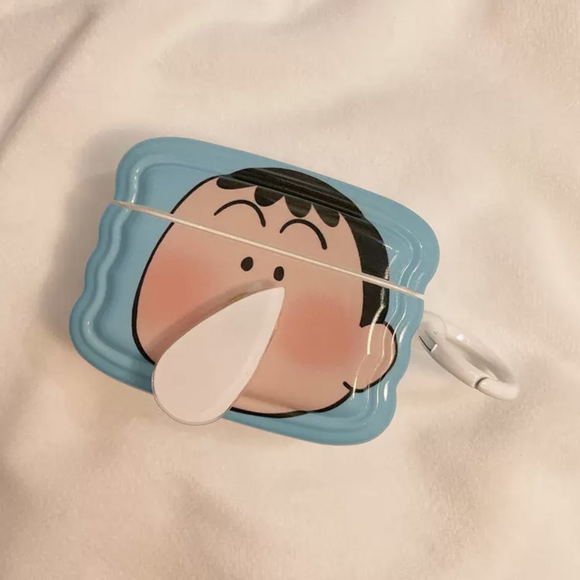 hourly chaewon on Twitter: "Kfans are also buying the matching AirPod