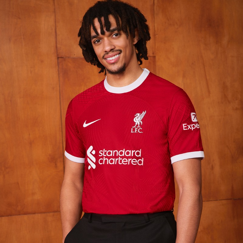 LFC's tweet photo. This kit 👌🔴