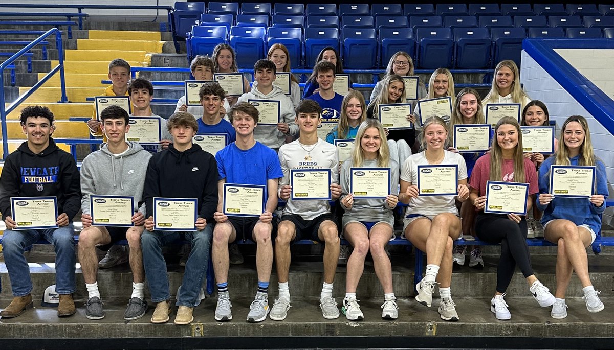 NewCathBreds's tweet photo. Congrats to our 25 student-athletes for earning the  KHSAA Triple Threat Award presented to those who compete in a KHSAA Varsity Sport across all 3 seasons. https://t.co/oip5fz3kYY