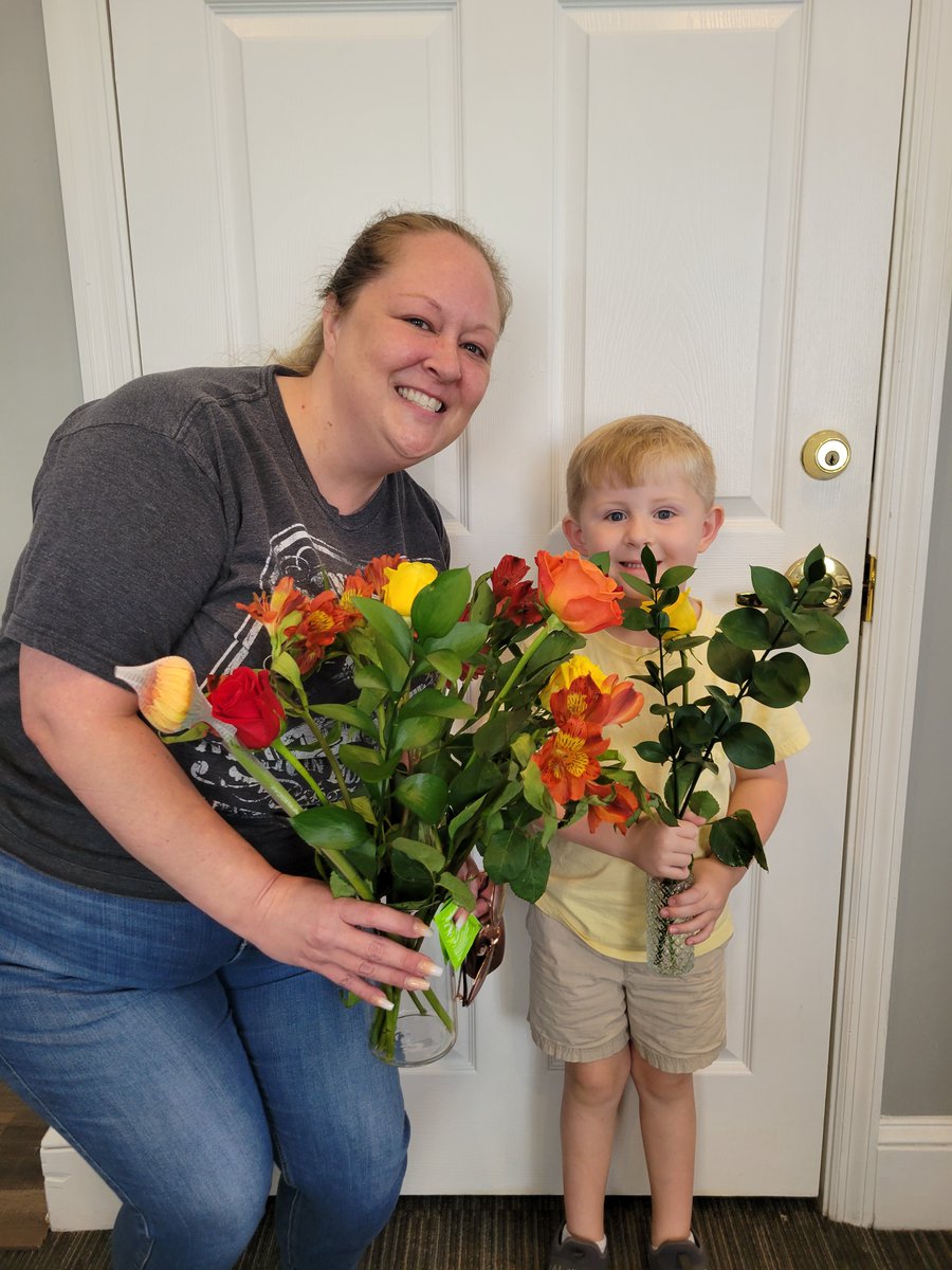 Promenade_Fl's tweet photo. We want to thank you all for stopping by to build your own bouquet this past weekend!
#ResidentEvents #WeLoveOurResidents #LoveWhereYouLive #PromenadeatReflectionLakes #LuxuryRentals #community #Lifestyle #Springtime #BouquetBar #Flowers https://t.co/xFXgVf3GOx