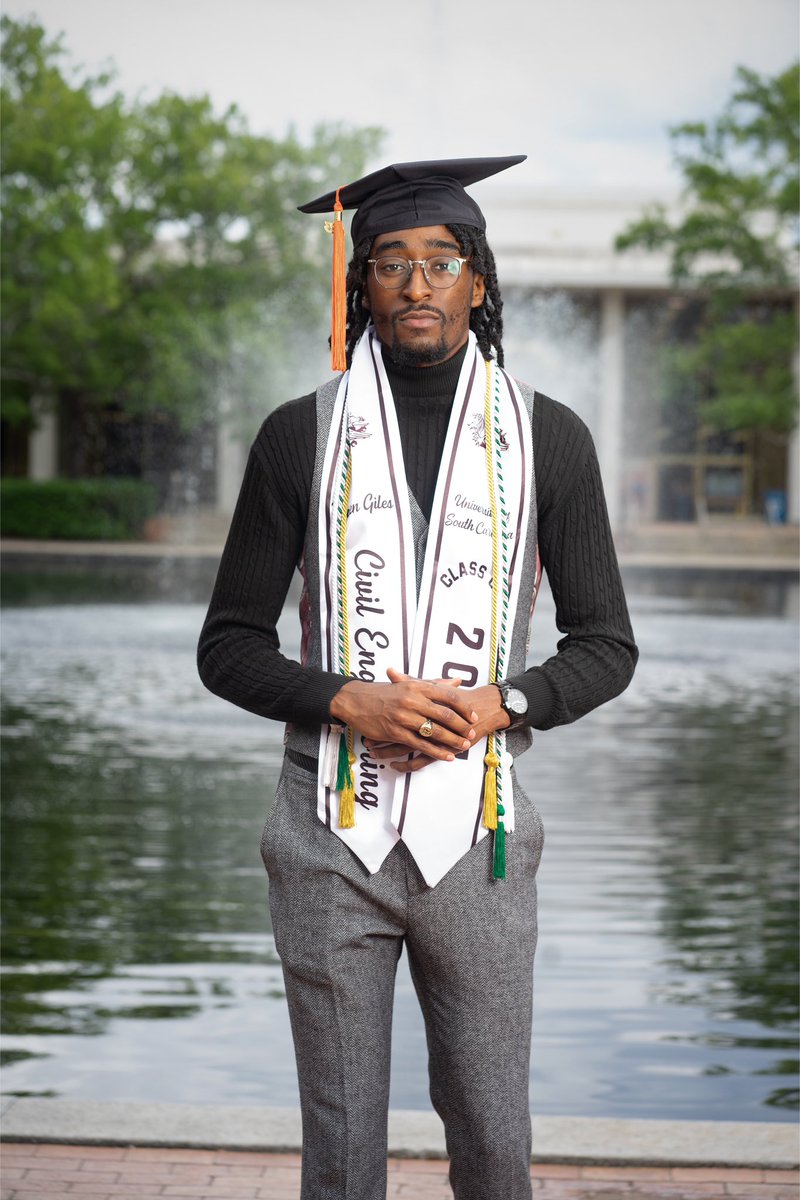 GilesTavien's tweet photo. 4 Years
3 Summer Classes
2 Failed Classes
1 Win
Graduating with a Civil Engineering degree and a full-time job with a salary that my family has never seen before is nothing to be ashamed of. 📚🎓 https://t.co/jmEsx1LpCY