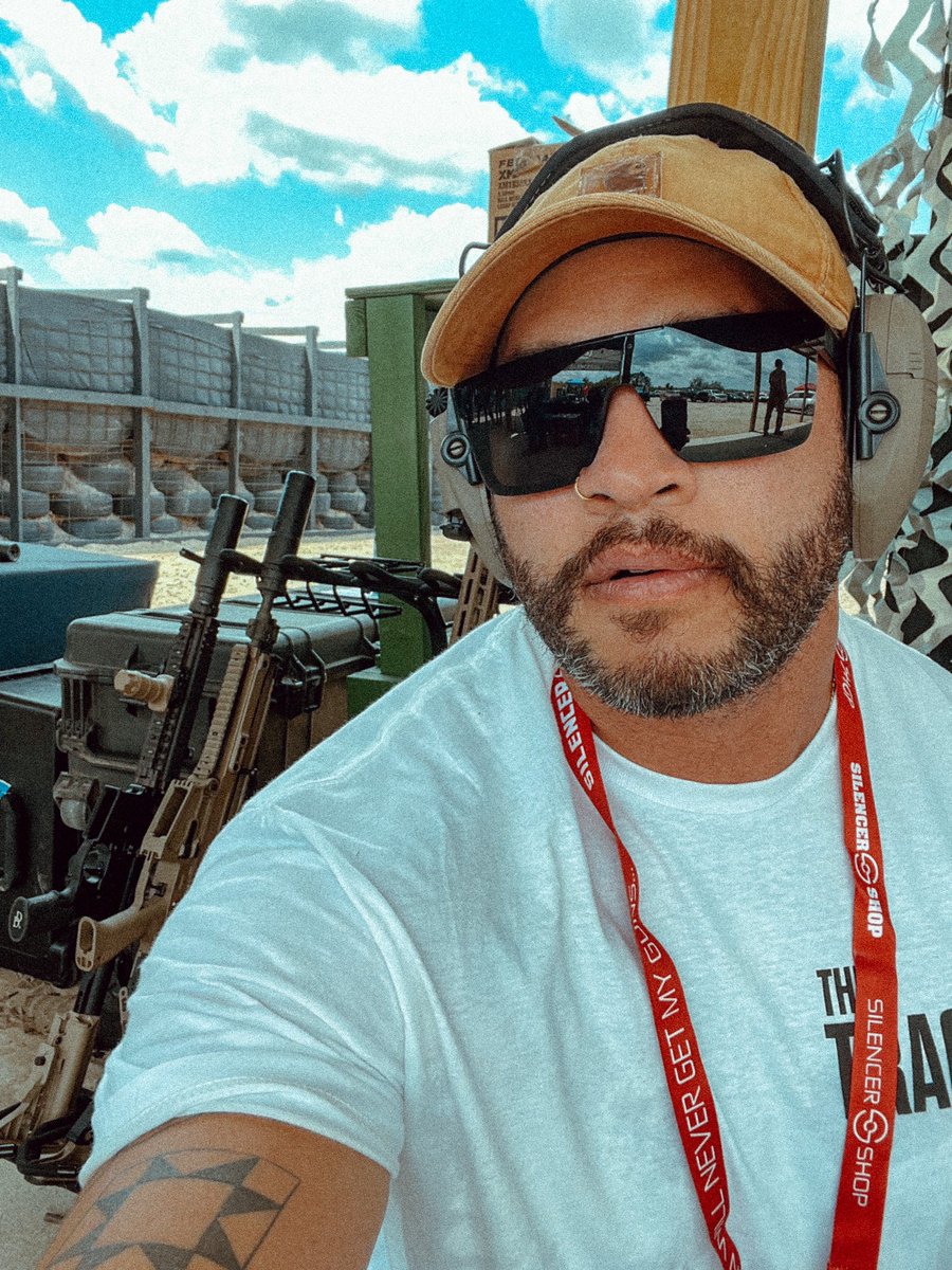 Pulling triggers &amp; records. 📂🔫

#gunreporting <a href="/teamtrace/">The Trace</a>