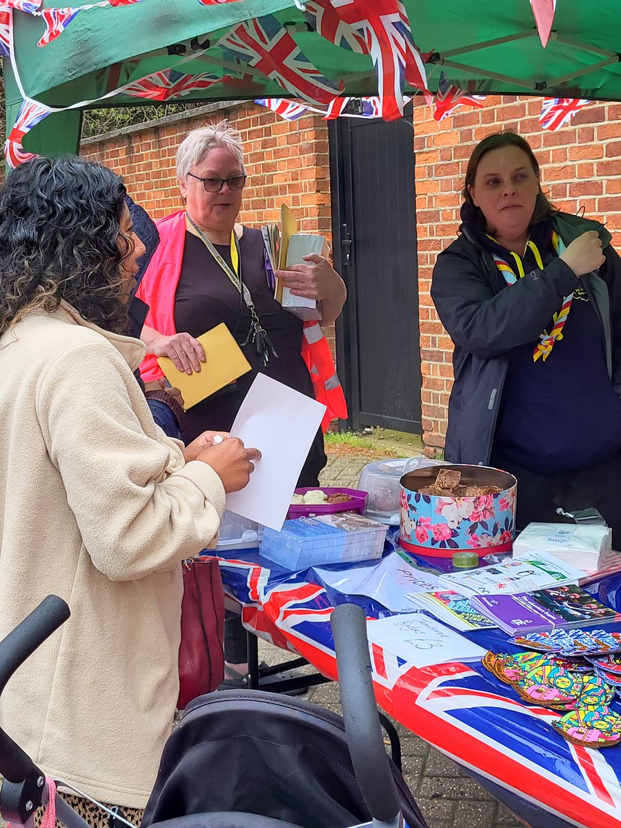 ChiefVolunteer's tweet photo. Wearing a different hat but a fabulous turn out to support the Big Help Out event in Enfield today! Loads of volunteering opportunities - thank you one and all! #StJohnPeople @YOULondon1 @Girlguiding @scouts @enfieldbb @LFBFireCadets @LondonAirCadets @stjohnambulance https://t.co/Q9hx05PzEg