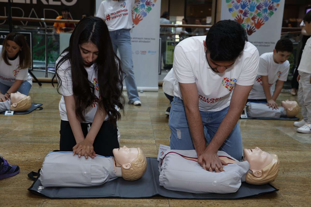 WHOAzerbaijan's tweet photo. Learn #CPR, Save Lives!
Thanks to @USAID, we held a community engagement event to promote the importance of learning CPR skills at Park Bulvar on May 6. 108 participants had a chance to learn life-saving CPR skills. The next events:
- May 9 at Ganjlik Mall
- May 11 at 28 Mall https://t.co/XiaWDvfCD6