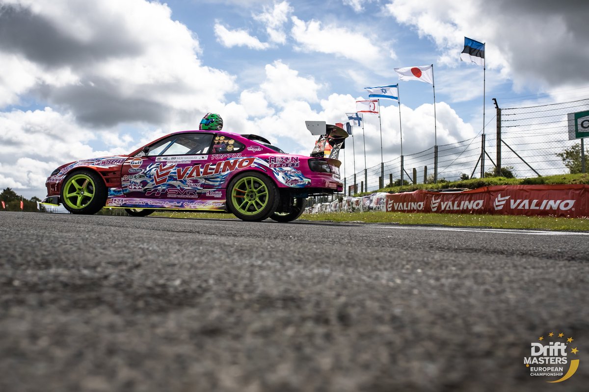 VALINOTIRES's tweet image. DRIFT MASTERS  (DMEC)日本人初のシリーズ参戦！

VALINOワークスドライバー中村直樹 

#DRIFTMASTERS #DMEC  #WorthouseDriftTeam  #PiotrWięcek #中村直樹