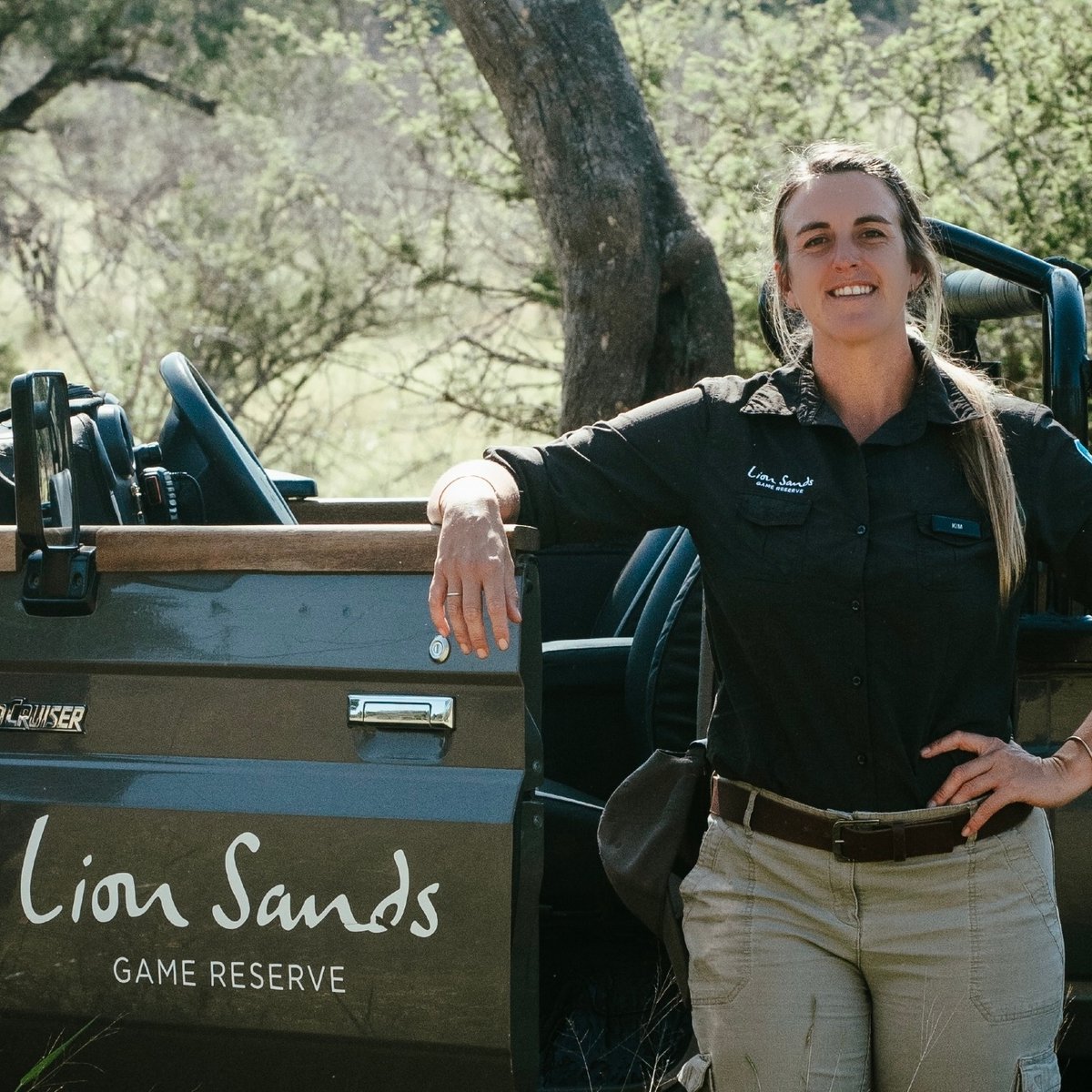 MORE_Collection's tweet image. We are excited that our #LionSands Field Guide Kimberlee Le Hanie is one of five finalists selected in #FGASA's Safari Guide of the Year 2023. A huge congratulations Kim! Wishing you all the best. 

#fieldguide #morefamilycollection #southafrica