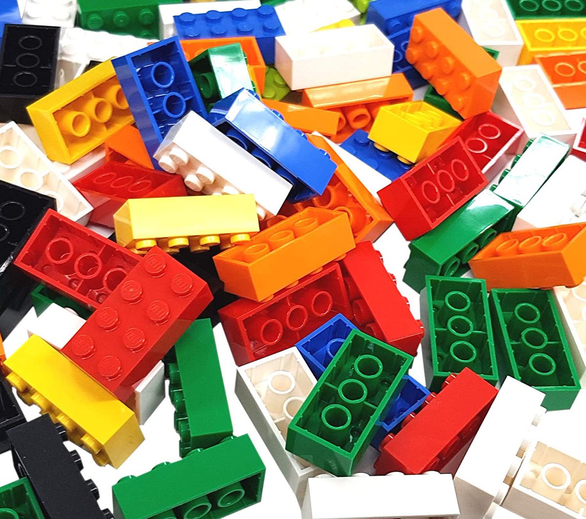 DiscussingFilm's tweet photo. Jake Johnson says there’s a LEGO universe in ‘ACROSS THE SPIDER-VERSE’.

(Source: https://t.co/ckX6mU9uCf) https://t.co/YGZPUXNE1d