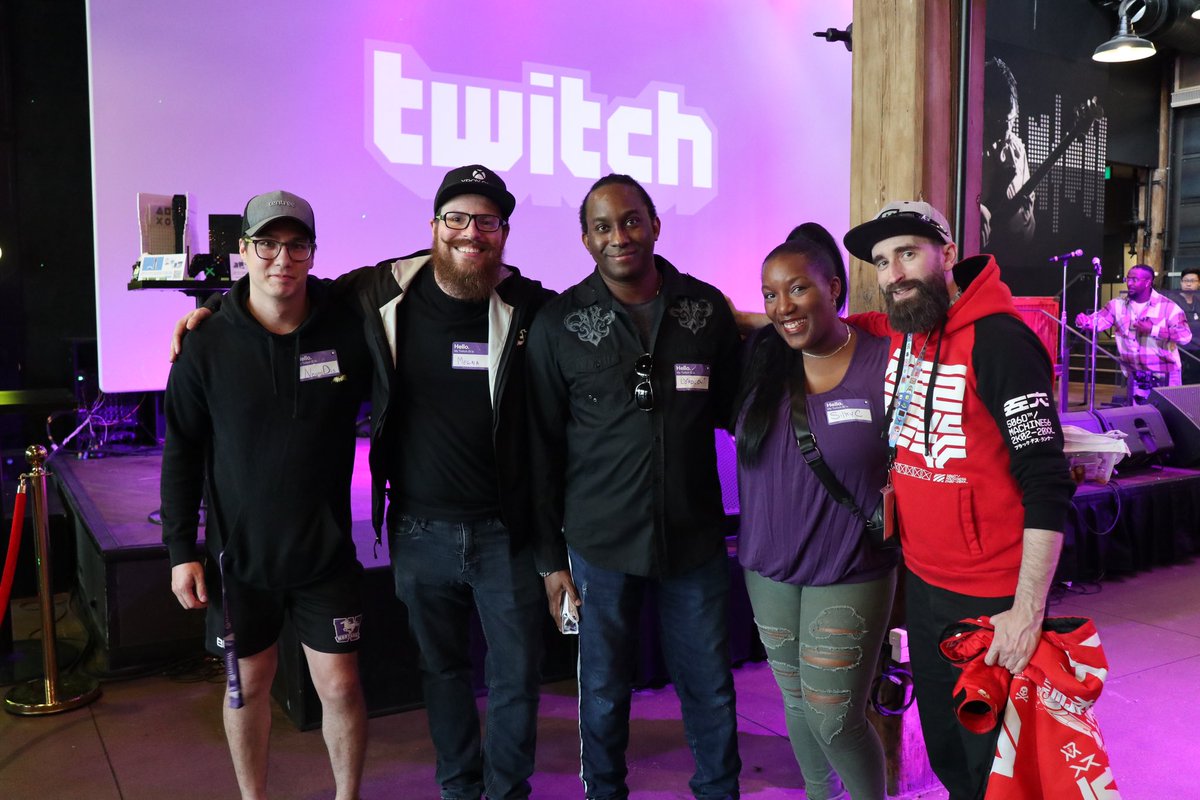 MegnaGaming's tweet photo. Had a blast at the Toronto Twitch meetup, catching up with so many familiar faces & making some new friends along the way ๐ #TTCHYPE https://t.co/baIUvsyiPe