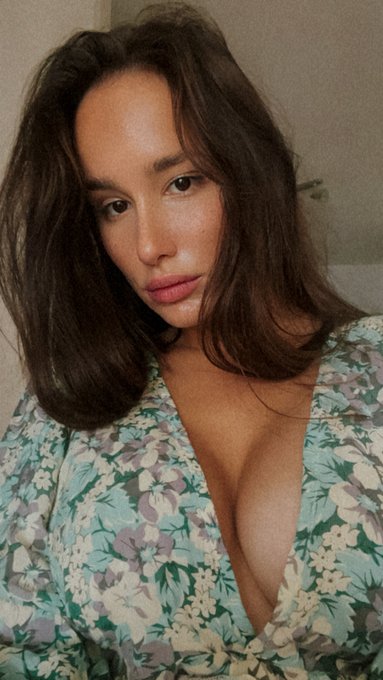 Start at my neck and work your way down to the good stuff. 👅#post #beautiful #model https://t.co/i5b<a href="/tag/model"class="tags"><span>#model</span></a><a href="/tag/beautiful"class="tags"><span>#beautiful</span></a><a href="/tag/post"class="tags"><span>#post</span></a>