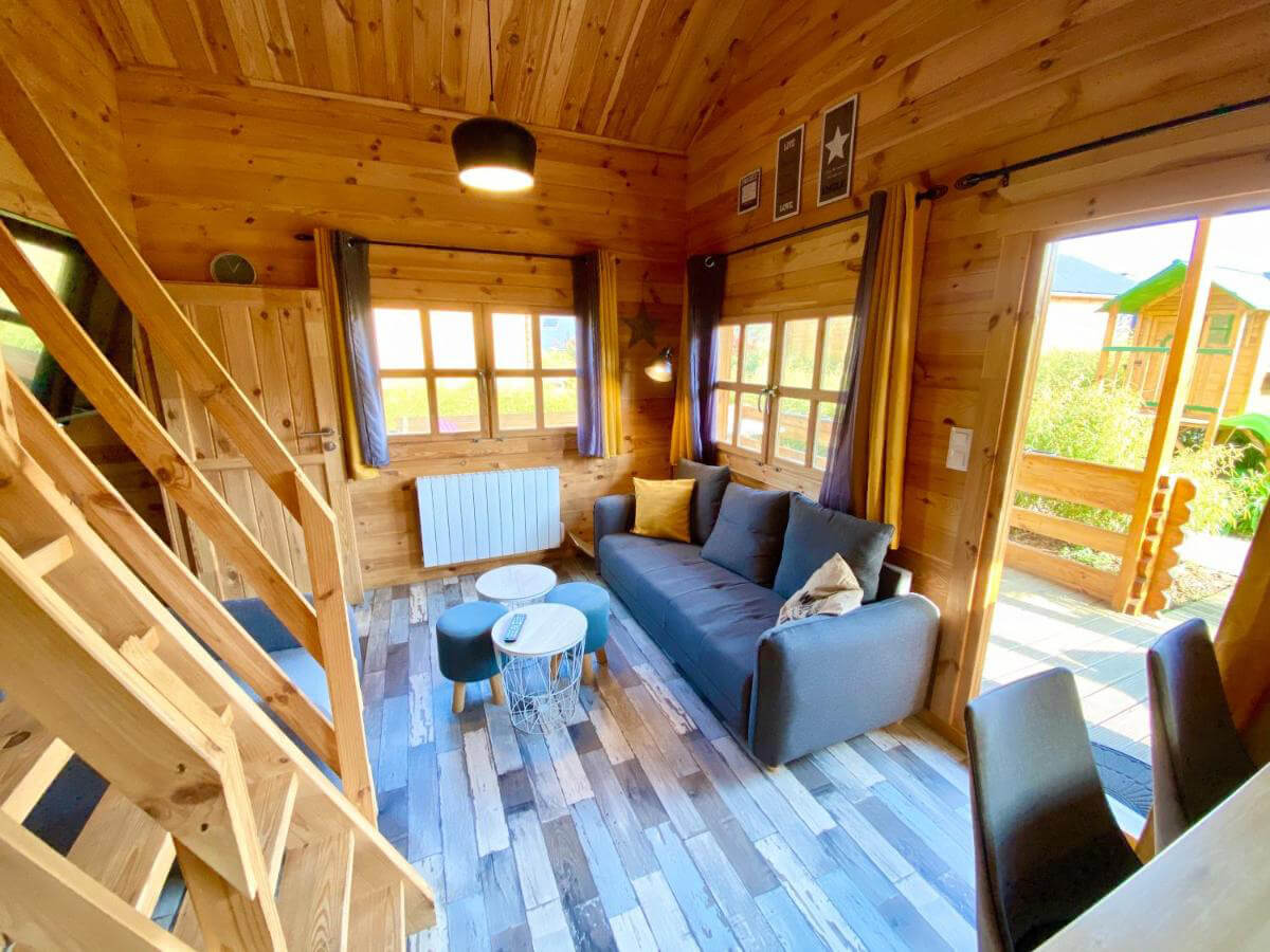 cmaderabalticas's tweet photo. ¡Descubre la belleza de vivir en una casa de madera con nosotros! Nuestras casas son sostenibles, duraderas y con un diseño único. ¡Y lo mejor de todo es que están a precios increíbles! ¡No esperes más para vivir en tu hogar de ensueño! #CasasDeMadera #Prefabricadas #Casas https://t.co/yuAQJ6mgAM