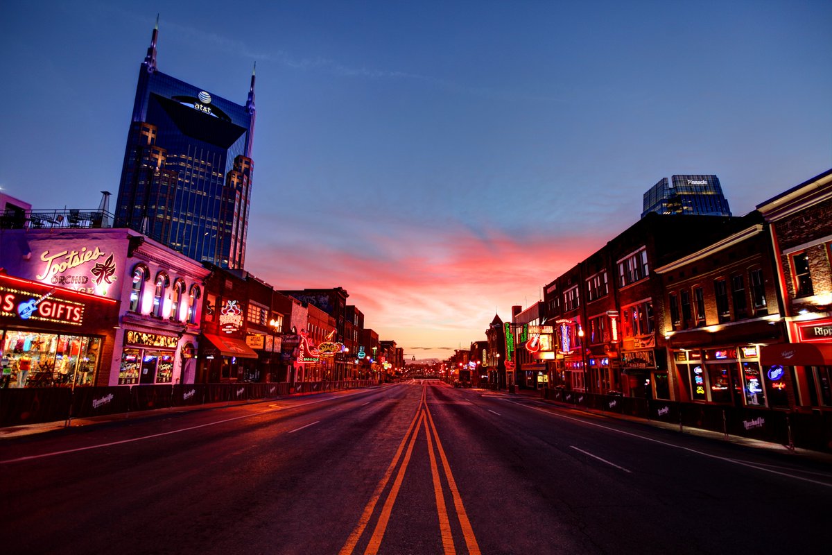 VandyMBB's tweet image. 🗣️ 𝐓𝐇𝐄 𝐂𝐈𝐓𝐘. 

Your daily reminder about the best city in the SEC. 

💪 Nashville | #AnchorDown