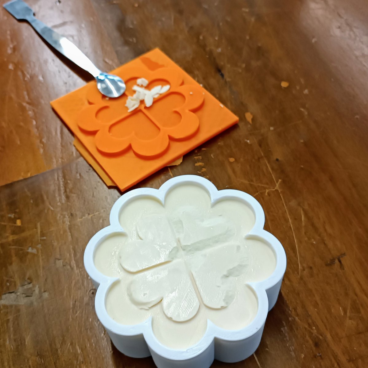 jhjgubbels's tweet image. #Mouldmaking in #grade8 #MYPDesign as an introduction to #iterativedesign and R&amp;amp;D. Chocolate, concrete, candle waxes, resin, paper pulp, soap, cookie dough. So many options. Chocolate death star coming up! #UNISDesign #midjourney