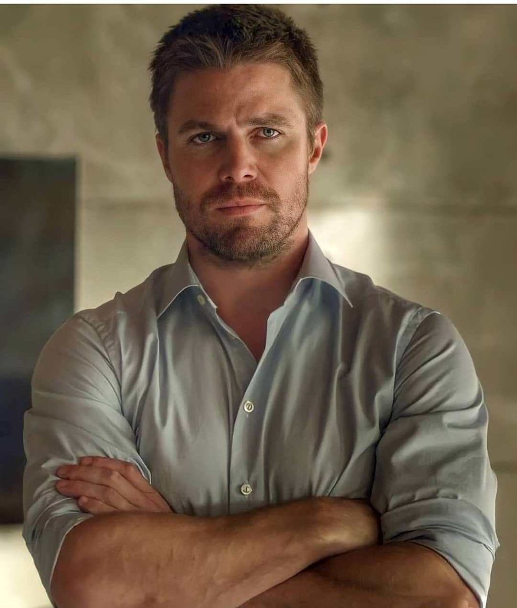 cinespectarte's tweet photo. #StephenAmell celebra hoy sus 42 años 😍

El actor es principal conocido por su papel de #OliverQueen/#GreenArrow en la serie de tv “#Arrow” 📺

¡Happy birthday, Stephen! 🤎 https://t.co/tsPvgVwP5f