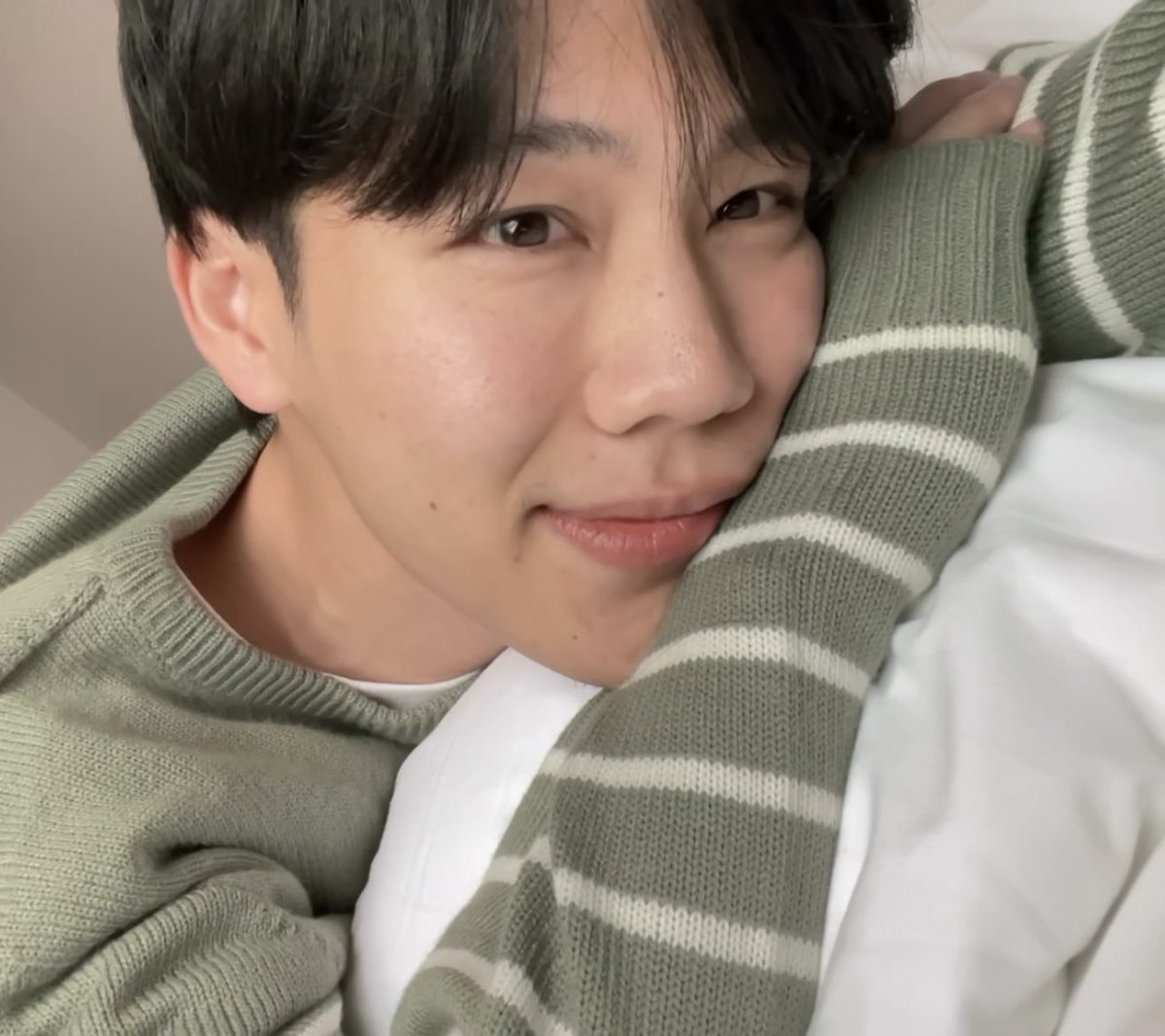 SASIterr's tweet photo. คนราศีเมถุนเป็นแบบนี้หรอ😭🫵🏻 https://t.co/Nk3sVHuhji