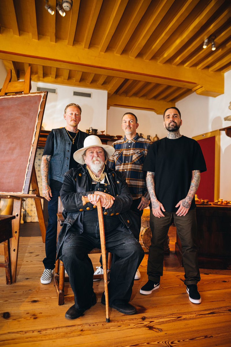 From June 19 to 25, 2023, Henk Schiffmacher and his tattoo artists will be tattooing in Rembrandt’s home. During one week you can get an original Rembrandt tattoo done by the world-famous team. Want to be sure of an inked masterpiece? Book a time slot via rembrandthuis.nl/thepoormansrem…