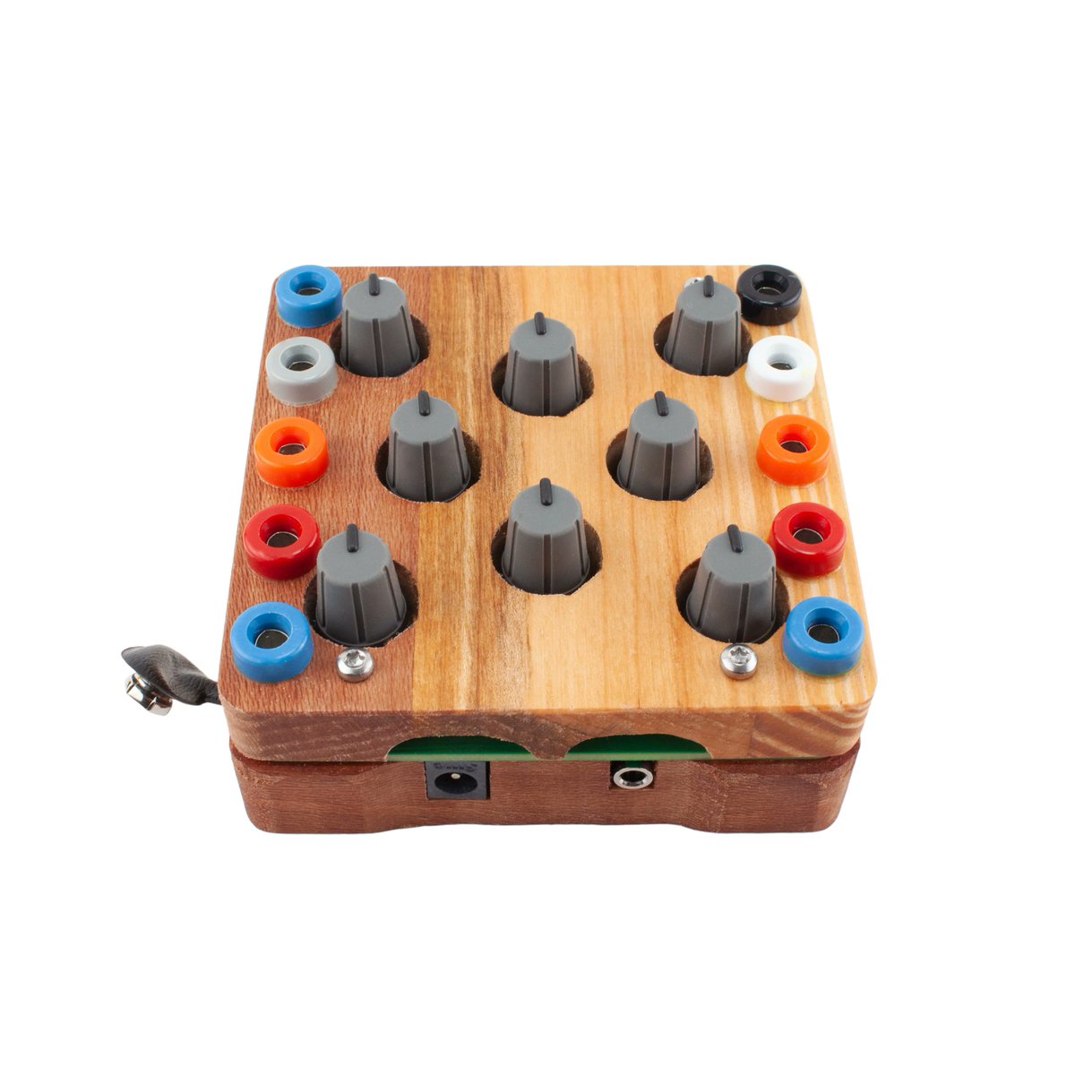 WaldoKanto's tweet image. #Want #PatchSynth #ModularSynth #BananaPatch 
New Ciat Lonbarde - Benjolin
patch-point.com/products/benjo…
