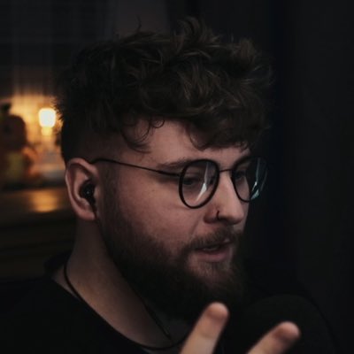 Alorux's tweet image. Okay okay, last profile pic change I promise 

Just updated with a more recent photo ✌🏼
#NewProfilePic