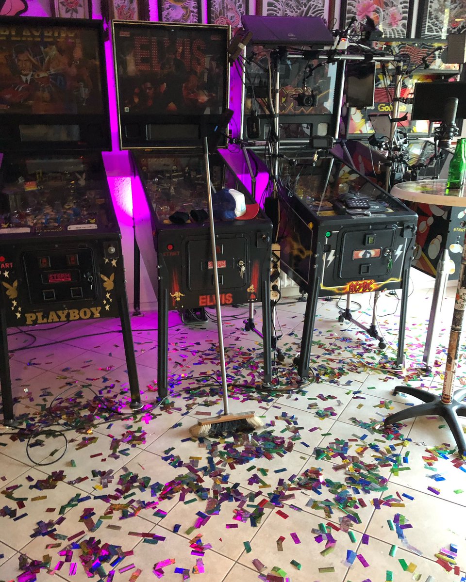 Loose Flip tweet media