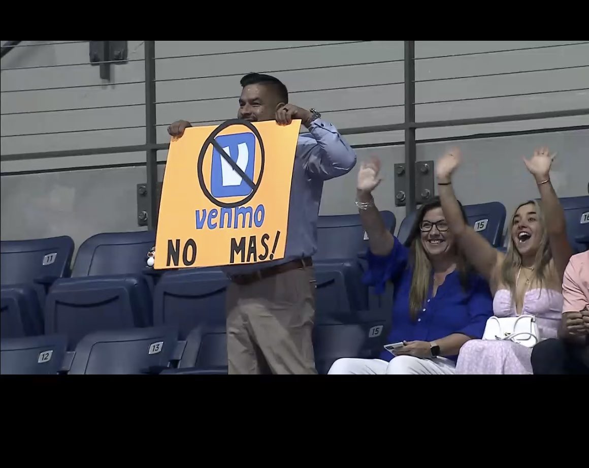 Papa gets a Raise today. #UFGRAD