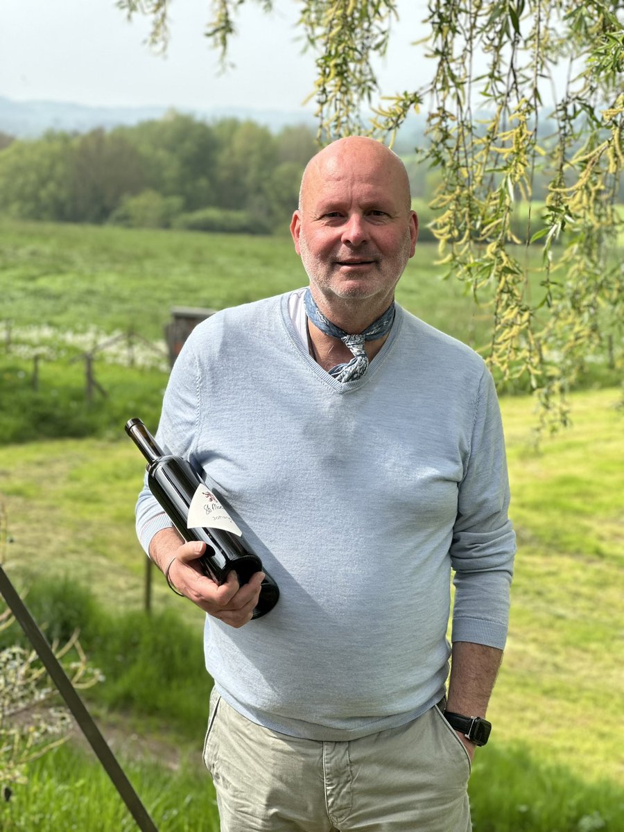ewd's tweet photo. Gewoon aan geland in vijlen, bij #StMartinus โja natuurlijk kennen wij @roosvanvugt โฆ https://t.co/66wIJT8GHS