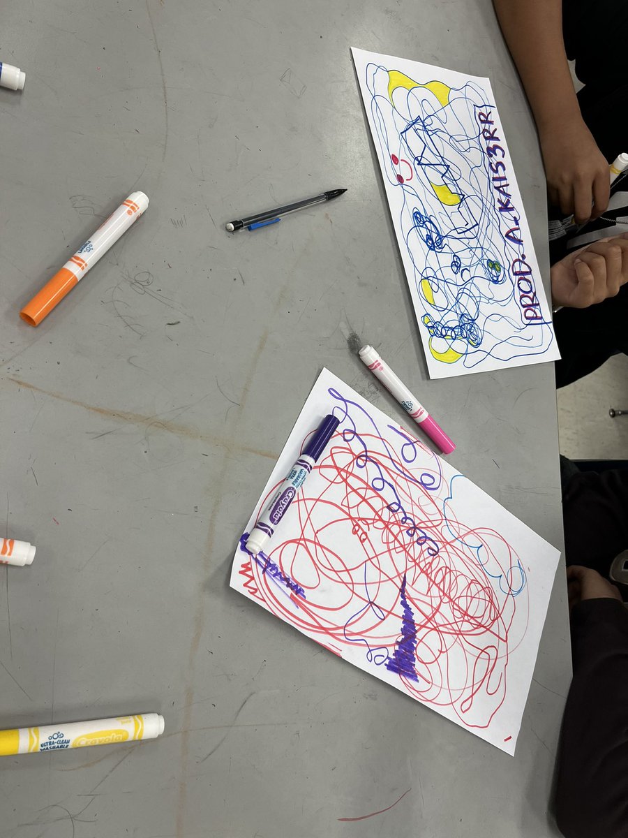 #relaxing #arttherapy with Art Institute of Toronto #managestress #be happy #wedowellness @TDSB_MHWB @tdsb @LC3_TDSB @TDSB_Arts