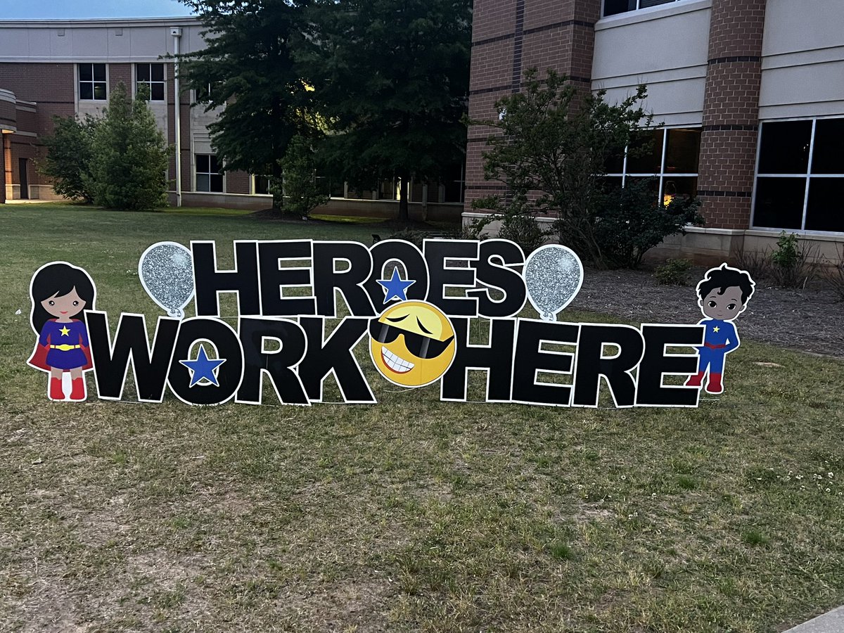 LadyWoodhouse23's tweet photo. Let the Teacher appreciation Week festivities beginβ¦..1st our Welcome, yard signs! π #HerosWorkHere #BestTeachersInTheWorld #YearOfTheWIN @JarvisAdamsEdu @CEWHickman @cece_johnson11 @edu_blackman @Franchesca_Warr https://t.co/SOX8KJkKuJ