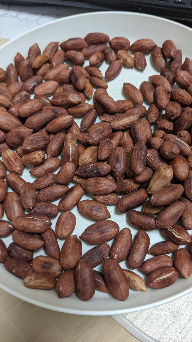 n_kos86's tweet photo. 煎りピーナッツ美味しい https://t.co/HkkU3DGBtq