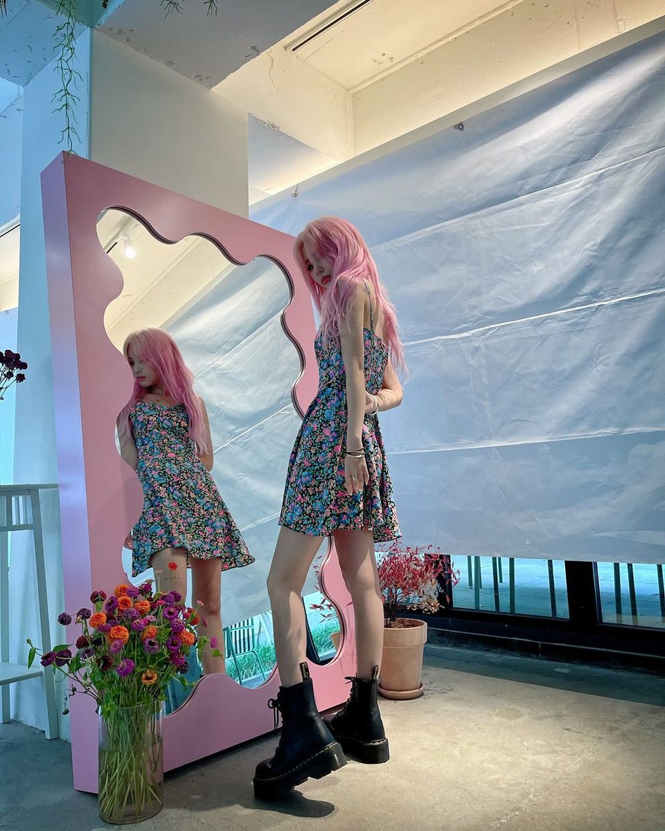 tinybluer's tweet image. Antes de todas mis actividades obvio que me voy a tomar un momento para ver #de͜e𝓈𝓈es𐀶·ep𝟶𝟸 de #𝘁𝗵𝗲𝑤or𝑙d𝗶𝘀𝗺𝘆oyster estas chicas no descansan por algo siempre demuestran #o͜͡urꪆ୧𝓅assion

· ꒰͡⠀·̩͙ ℙrincess ₊˚ #𝙰𝚝sushi · 🍙 ╯