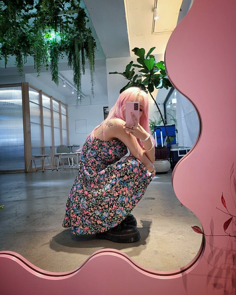 tinybluer's tweet image. AYUDA, YA SALIÓ #𝐨𝐧𝐞more𝕥imeఎ y estoy chillando de lo emocionada, porque realmente me gustó, la amé básicamente. Todo por este #𝐭𝐰𝐢𝐧𝐤𝐬𝕛a͜͡p𝕒𝕟e𝘀ingle

· ꒰͡⠀·̩͙ ℙrincess ₊˚ #𝙰𝚝sushi · 🍙 ╯