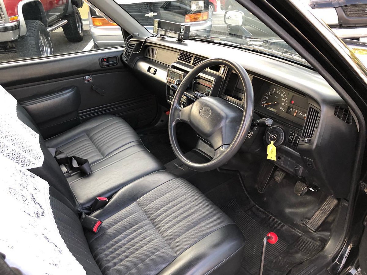 accelerator426's tweet photo. .FOR SALE💥
2007🇯🇵クラウンコンフォート スタンダードLPG
ベンコラミッション,黒内装は渋すぎる🧐
#forsale #black 
#toyota #crown #comfort #taxi #タクシー #standard #スタンダード #taxidriver #lpg #cars #taxidermy #働く車 #accelerator426 #旧車 #tomica #アクセル426 #carporn #高速有鉛 https://t.co/gLmT8fVeAd