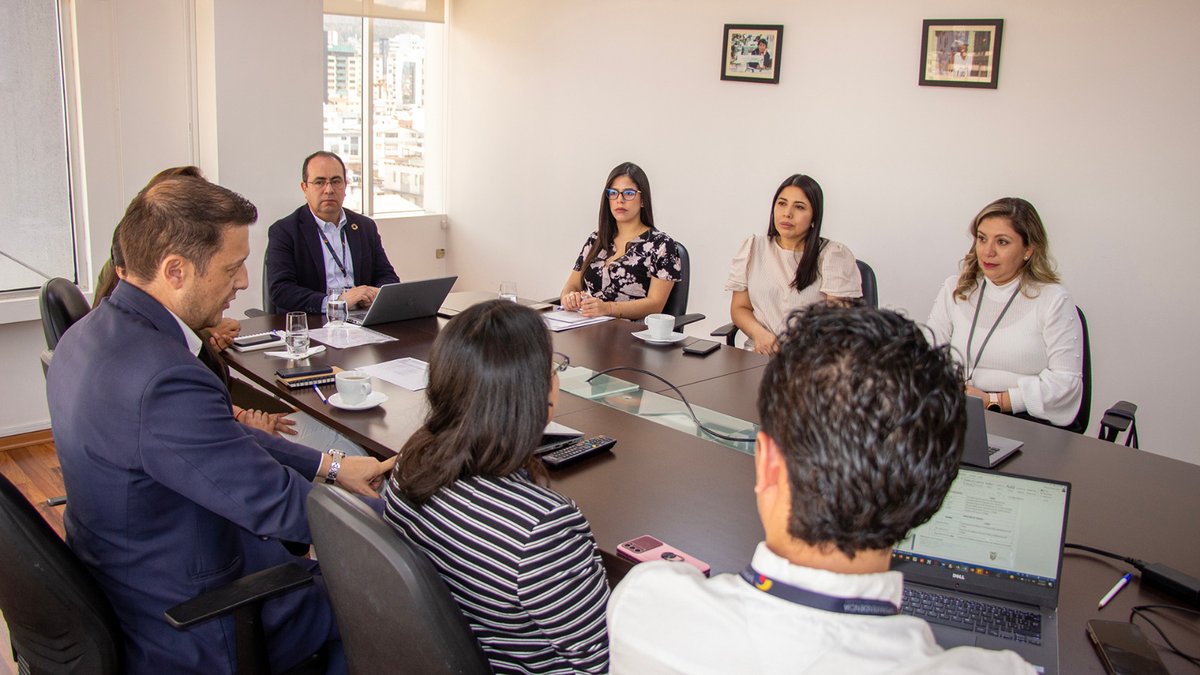MinTrabajoEc's tweet photo. #MDTInforma | Con el objetivo de fomentar una cultura de #CalidadyExcelencia en la atención ciudadana en las instituciones públicas del país, hoy se socializó a los funcionarios del nivel jerárquico superior de la @SEPS_Ec el 🇪🇨 Modelo Ecuatoriano de Calidad y Excelencia, MECE. https://t.co/NG7HtSi4ef