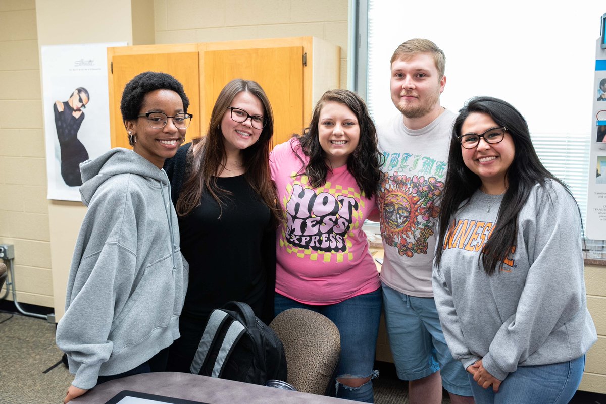 roanestate's tweet photo. Thanks to our community partner @UCOR_TN, the #RoaneState Vision Clinic received approx. 30 pairs of brand-new prescription safety glasses and inserts in various styles. Our students can use them while practicing how to fit and prescribe safety glasses. https://t.co/xgQ1Ez7jcr