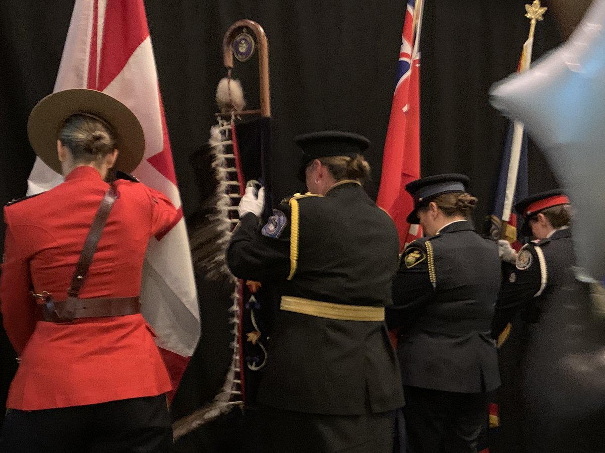 Congratulations to Acting Deputy Chief Tricia Rupert on receiving the 2023 Ontario Women in Law Enforcement (OWLE) Indigenous Leadership Award. 

Keep up the great work, and thank you for your service! 

#IndigenousLeadership #WomeninLeadership #WomeninLawEnforcement #OWLE