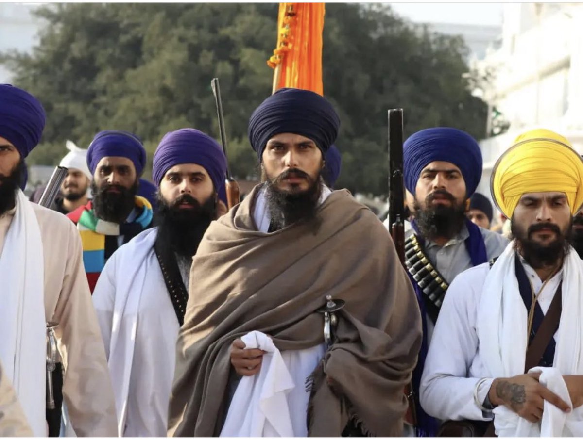 Kaur_S84's tweet photo. ਸਾਡੇ ਬਾਈ ਅੰਮ੍ਰਿਤਪਾਲ ਸਿੰਘ ਦੀ ਸ਼ੁਰੂ ਕੀਤੀ ਖਾਲਸਾ ਵਹੀਰ ਚ ਓਹਦੀ ਗੈਰਹਾਜਰੀ ਚ ਕੌਮ ਨੂੰ ਵੱਧ ਚੜ੍ਹ ਕੇ ਹਿੱਸਾ ਪਾਉਣਾ ਚਾਹੀਦਾ ਐ,ਤਾਂ ਜੀ ਸਰਕਾਰਾਂ ਨੂੰ ਪਤਾ ਲੱਗ ਸਕੇ ਸਿੱਖ ਕੌਮ ਜਿਊਂਦੀ ਐਂ ਹਾਲੇ ⚔️🙏
#WeStandWithAmritpalSingh
#RevokeNSAOnSikhs https://t.co/yCEOjjWFcK