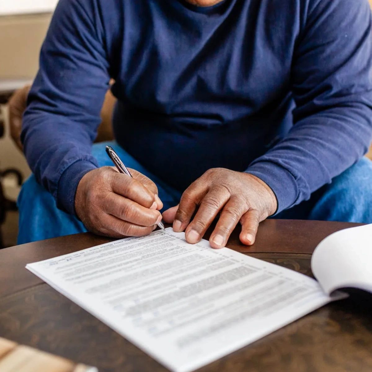 BoostTelecom's tweet image. Don't sign the dotted line until you understand every part of your #CellTowerLeaseAgreement! From how upgrade requests are handled to the amount of money you get for leasing your space, you want to ensure that you know all the important details to ensure that you come out on top.